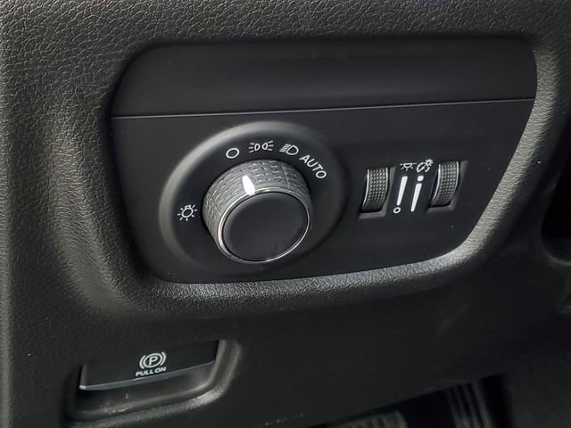 New 2026 Jeep Grand Cherokee Altitude image 14