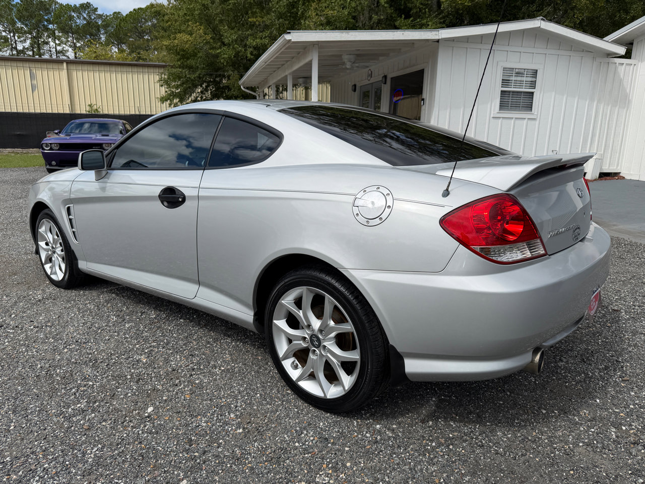 Used 2006 Hyundai Tiburon GT image 7