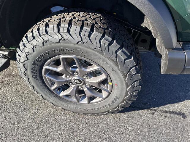 New 2025 Ford Bronco Badlands image 4