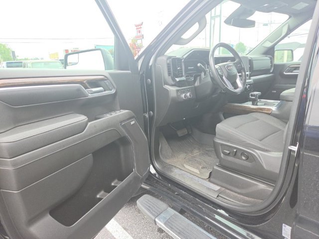Used 2023 GMC Sierra 1500 Elevation w/ Preferred Package AWD/4WD image 12