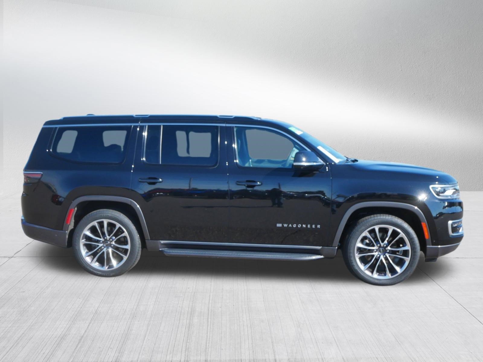 Certified 2022 Jeep Wagoneer Series II w/ Convenience Group I AWD/4WD image 8