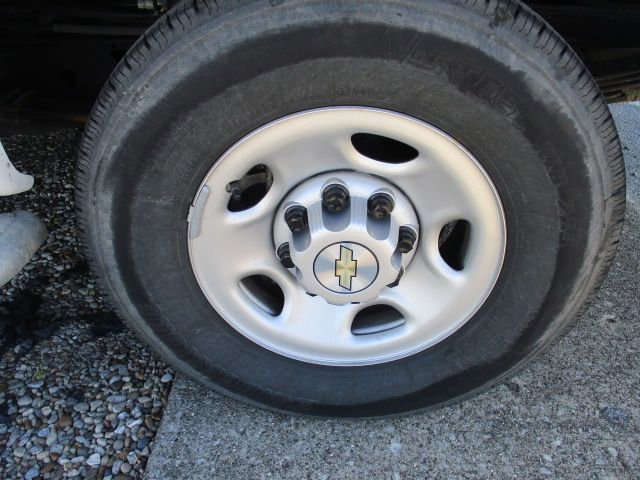 Used 2024 Chevrolet Express 2500 w/ Driver Convenience Package RWD image 30