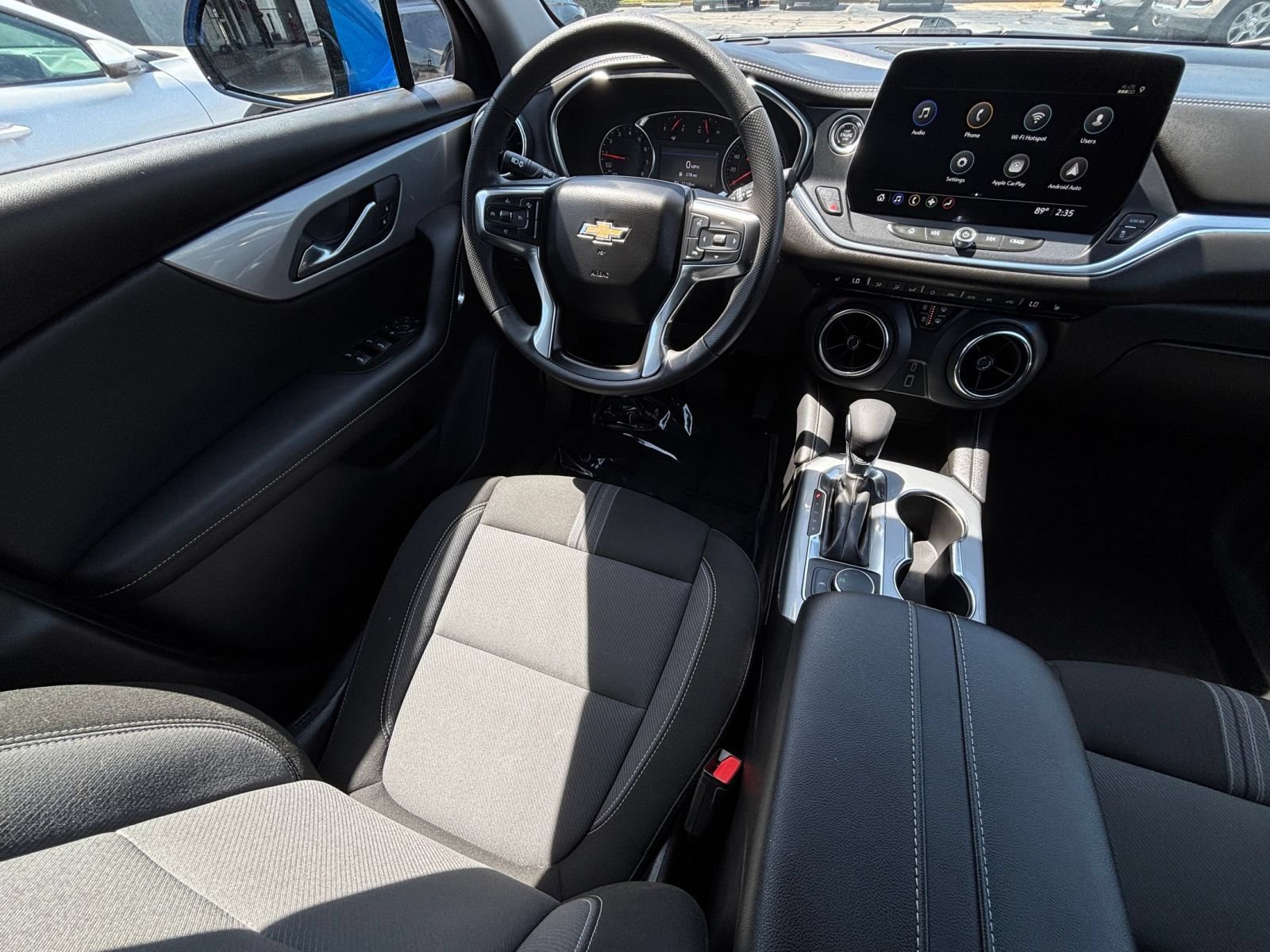 Used 2025 Chevrolet Blazer LT FWD image 34