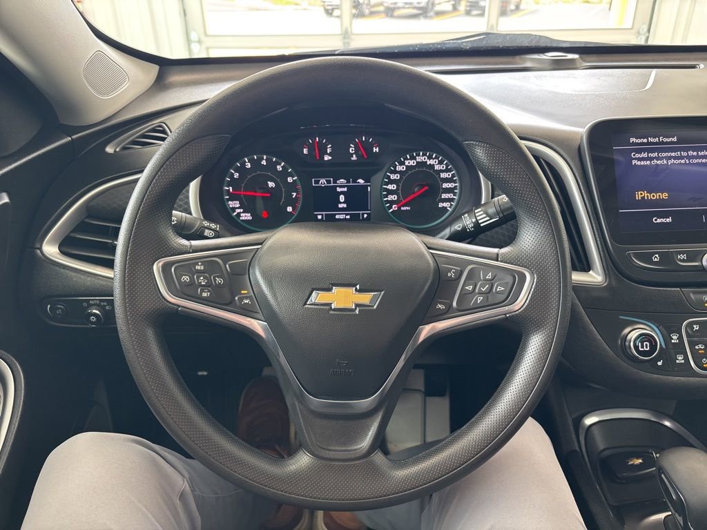 Used 2024 Chevrolet Malibu LT FWD image 9