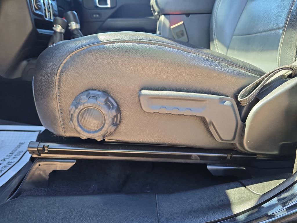 Used 2018 Jeep Wrangler Unlimited Sahara w/ LED Lighting Group image 13