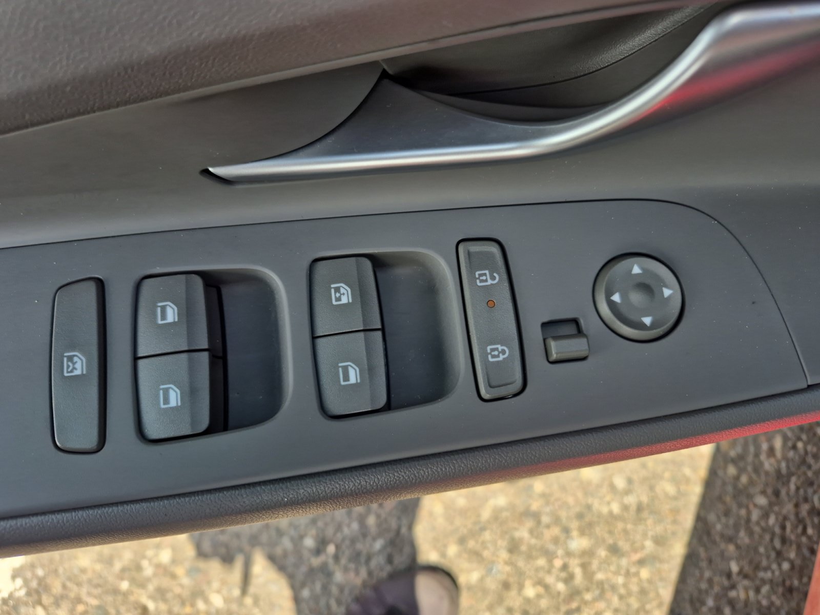 Used 2025 Hyundai Elantra SEL FWD image 15