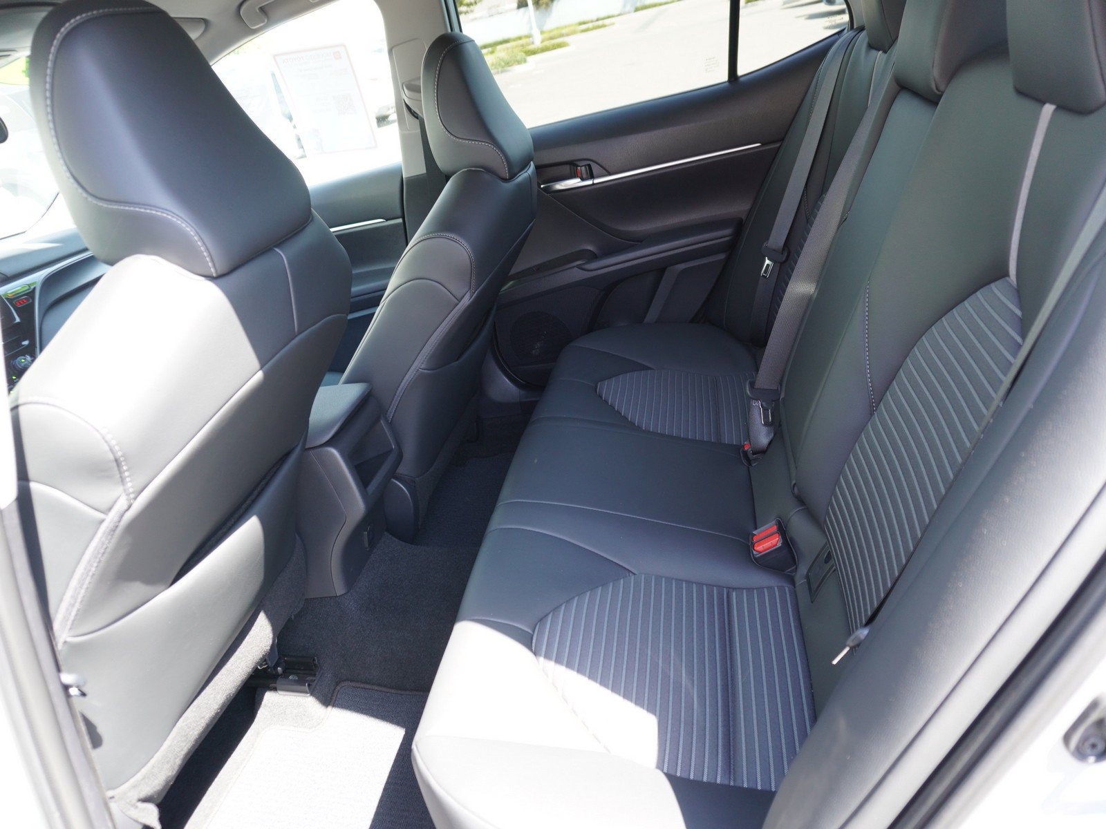 Used 2024 Toyota Camry SE FWD image 12