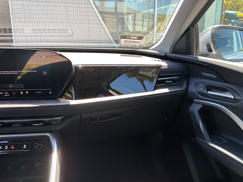 Used 2025 Audi Q5 Premium Plus w/ Premium Plus AWD/4WD image 11
