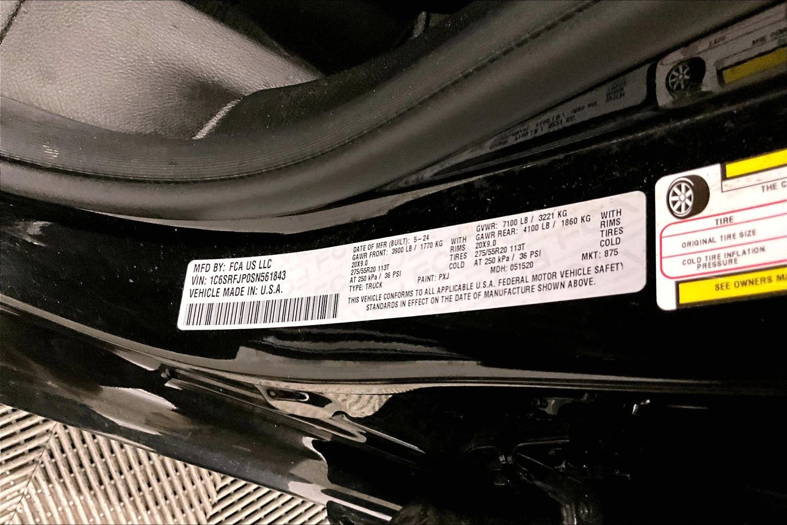 Used 2025 RAM 1500 Laramie AWD/4WD image 40