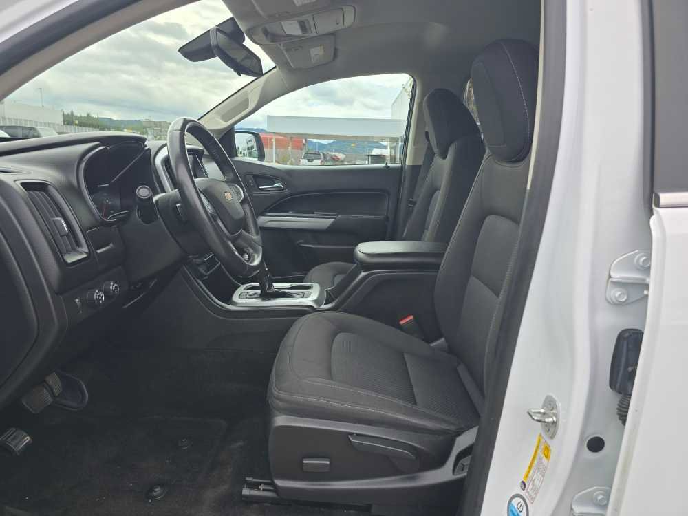 Used 2017 Chevrolet Colorado LT w/ LT Convenience Package image 9