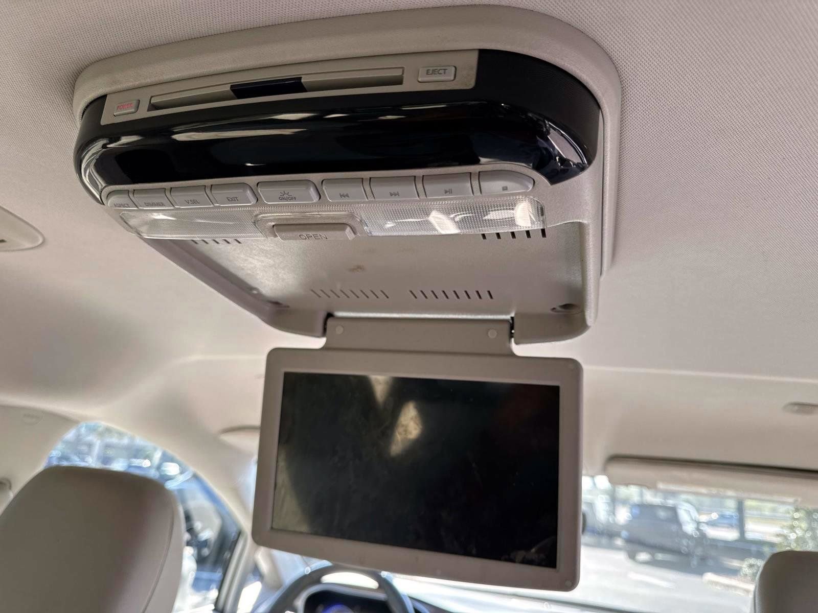 Used 2017 Chrysler Pacifica Touring-L image 19