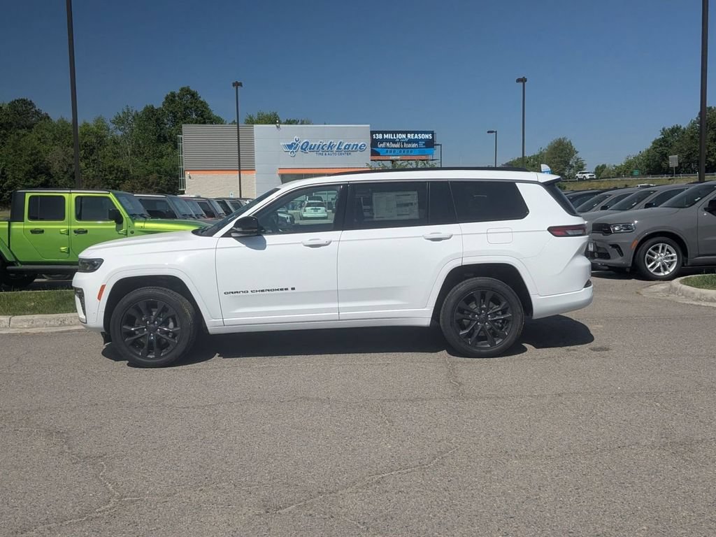 New 2026 Jeep Grand Cherokee L Limited AWD/4WD image 2