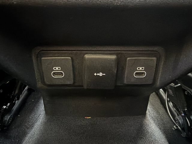 Used 2023 Land Rover Range Rover Evoque R-Dynamic SE AWD/4WD image 18