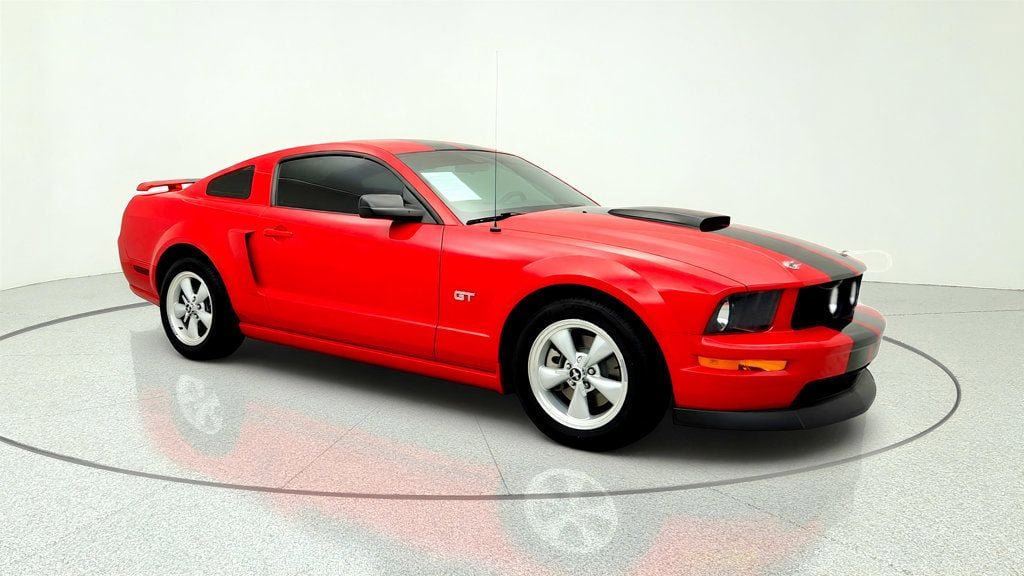 Used 2009 Ford Mustang GT RWD image 3