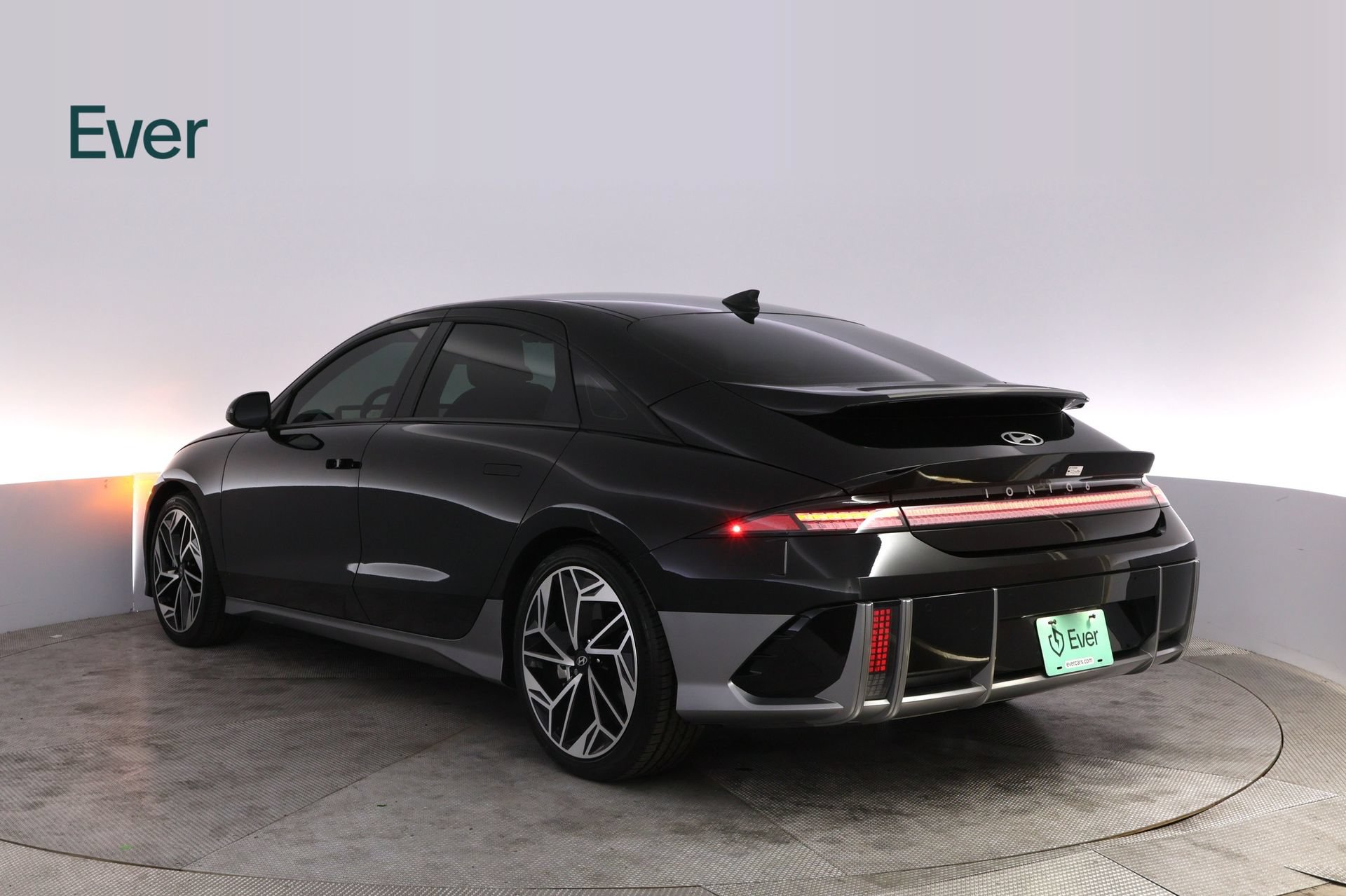 Used 2024 Hyundai Ioniq 6 SEL RWD image 17