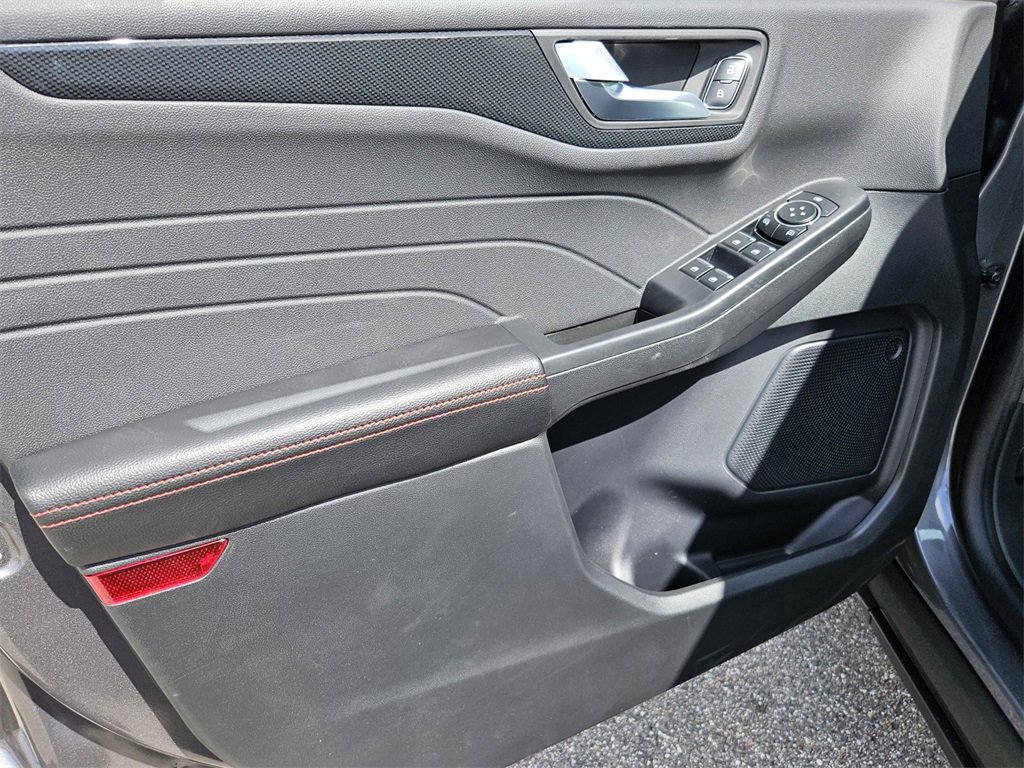 New 2026 Ford Escape ST-Line w/ Tech Pack #1 image 12