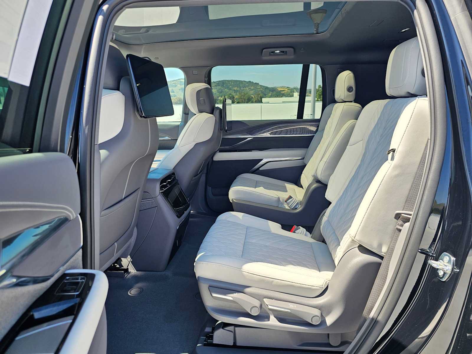 New 2026 Cadillac Escalade IQL Sport 1 AWD/4WD image 19