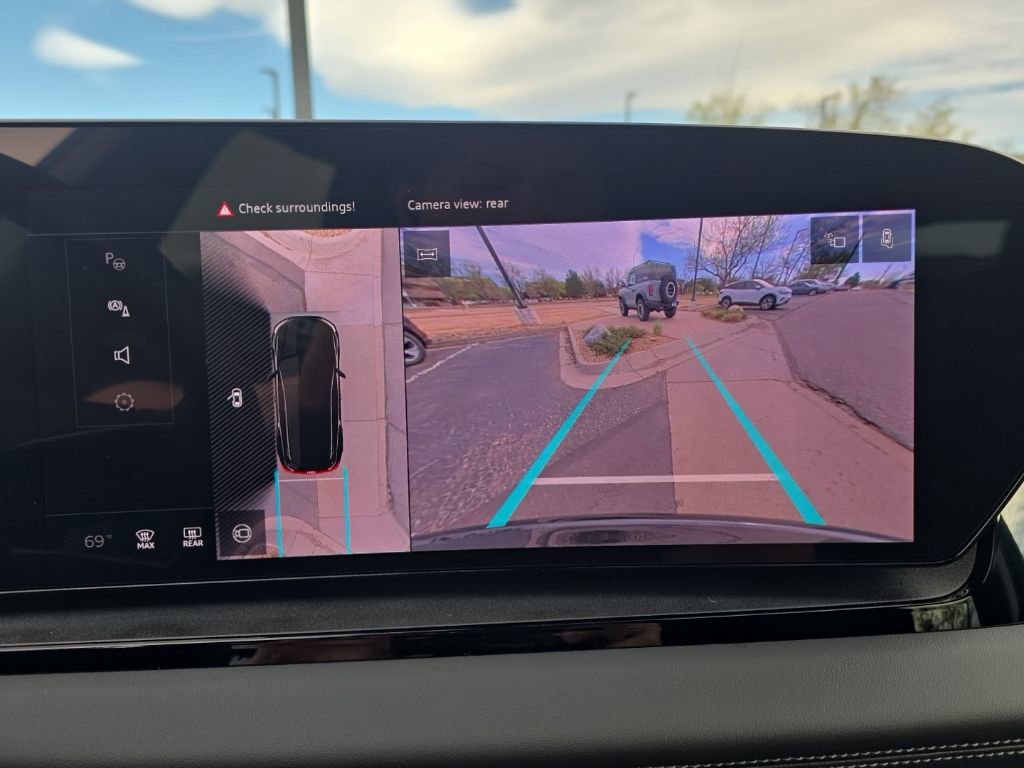 Used 2025 Audi Q6 e-tron Premium Plus w/ Premium Plus image 19