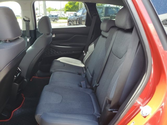 Used 2019 Hyundai Santa Fe SE FWD image 17