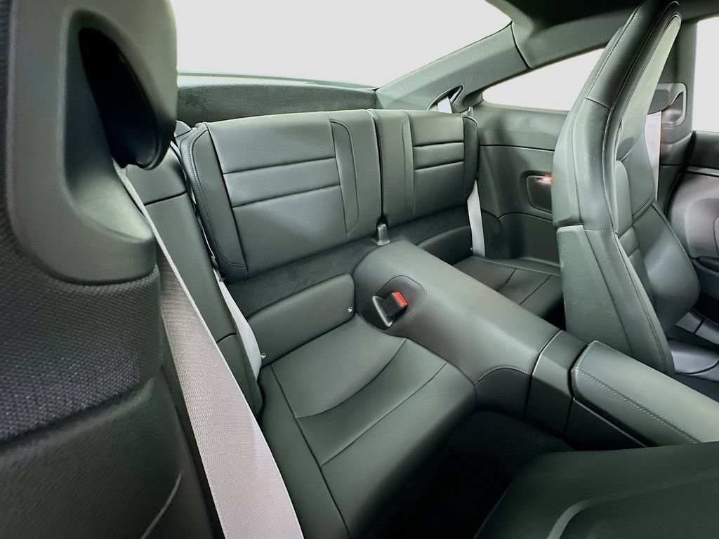 Certified 2025 Porsche 911 Carrera RWD image 27