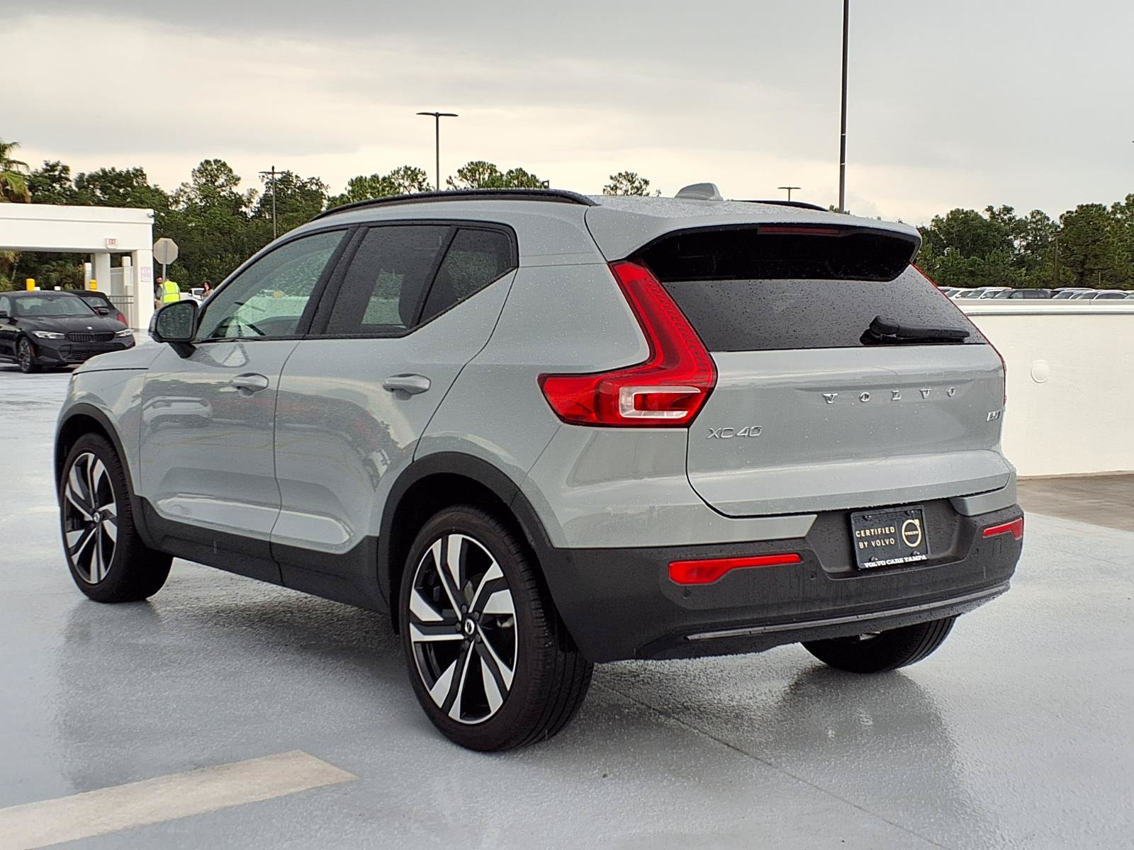 Certified 2025 Volvo XC40 B5 Ultra AWD/4WD image 5