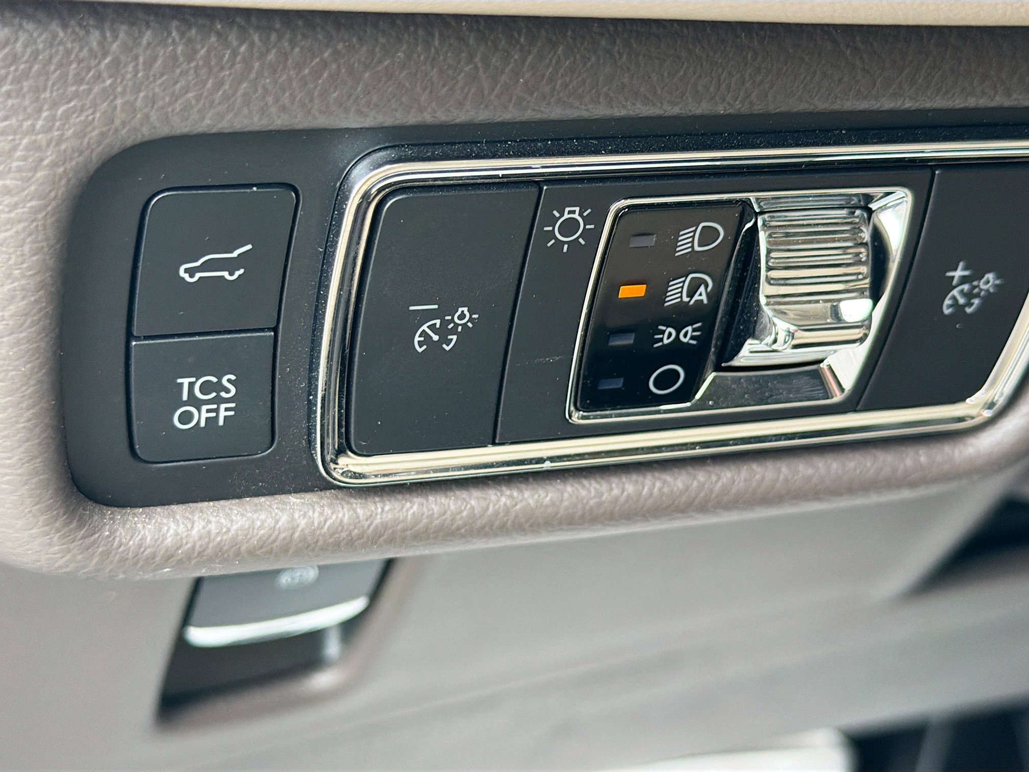 Certified 2021 Lincoln Nautilus Reserve AWD/4WD image 10