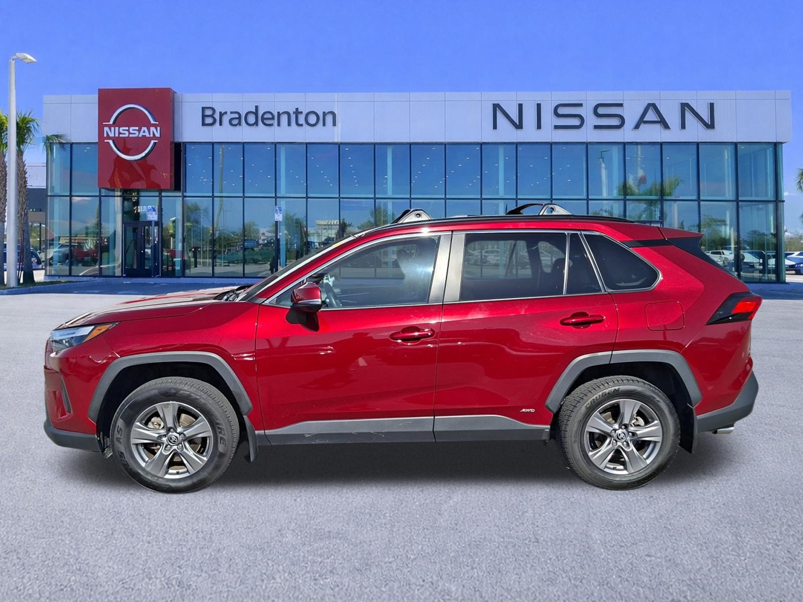 Used 2024 Toyota RAV4 XLE w/ Convenience Package AWD/4WD image 8