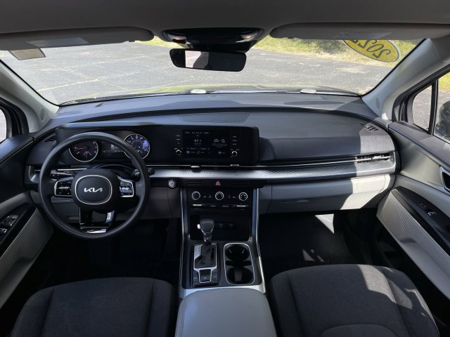 Used 2022 Kia Carnival LX FWD image 20