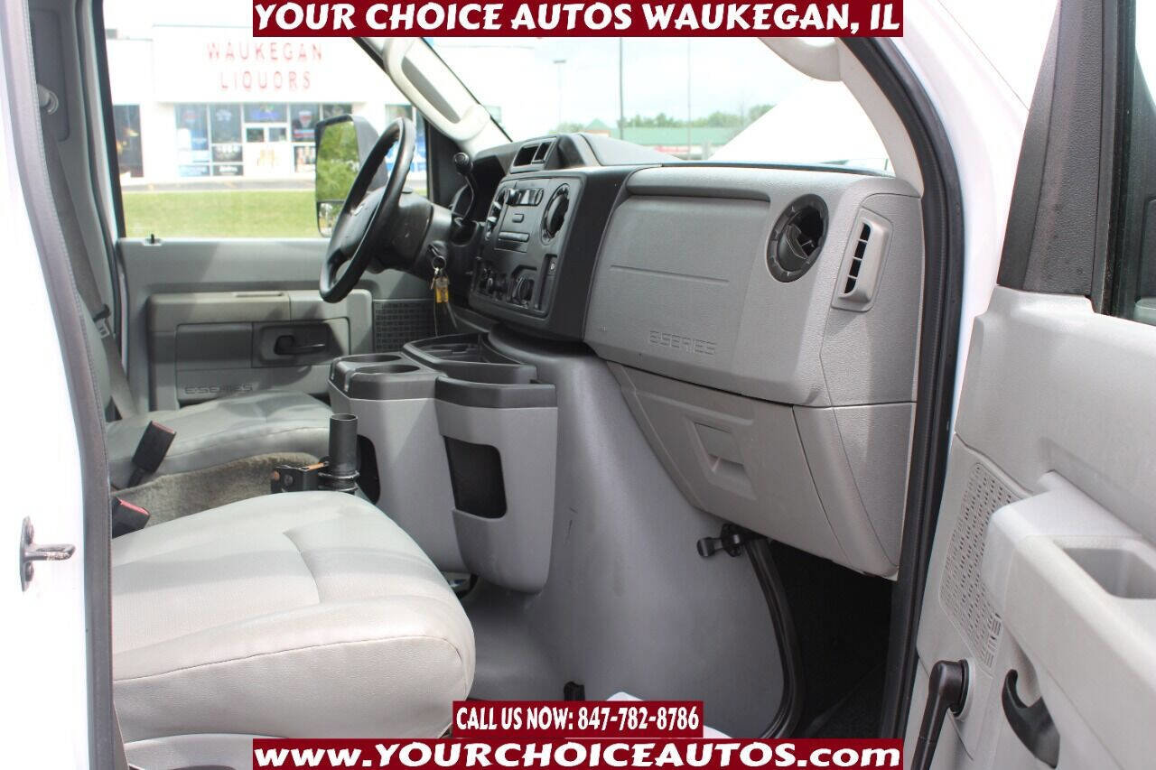Used 2012 Ford E-450 and Econoline 450 Super Duty image 27