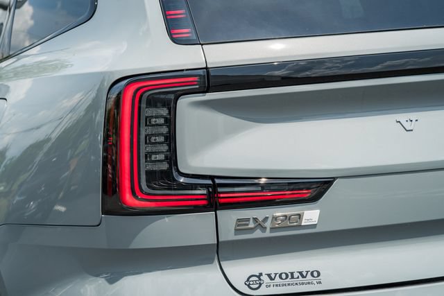 New 2026 Volvo EX90 Ultra AWD/4WD image 8
