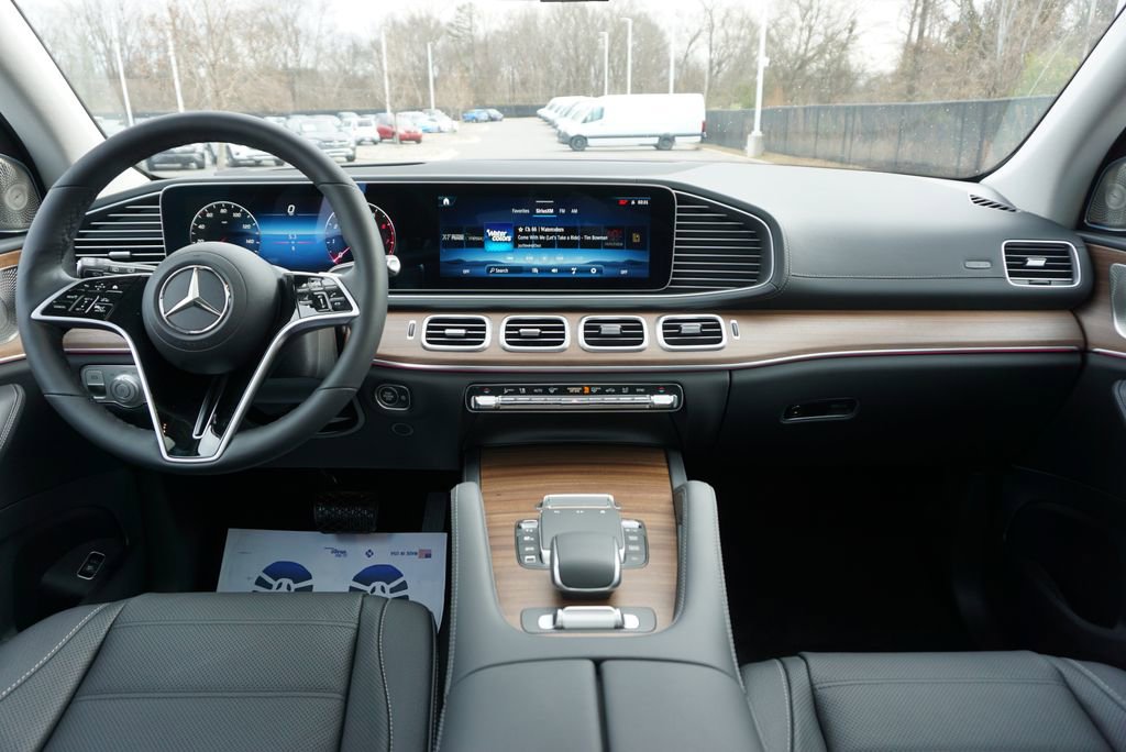 New 2026 Mercedes-Benz GLS 450 4MATIC image 17