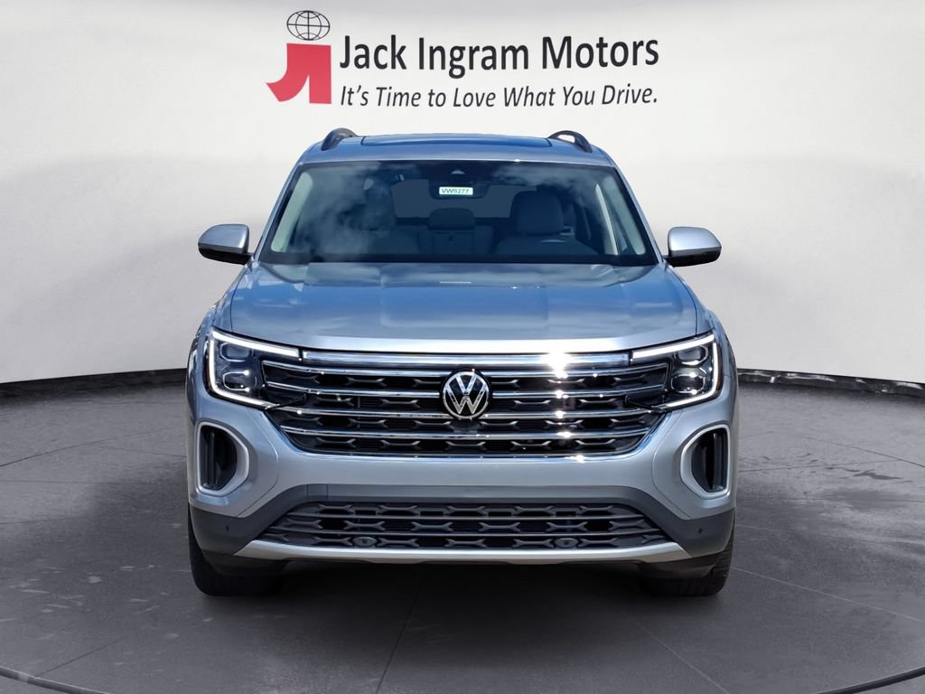 Used 2026 Volkswagen Atlas SE w/ Panoramic Sunroof Package FWD image 8