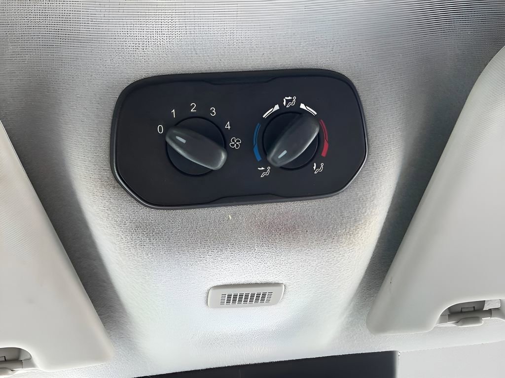 Used 2018 Ford Transit 350 XLT image 34