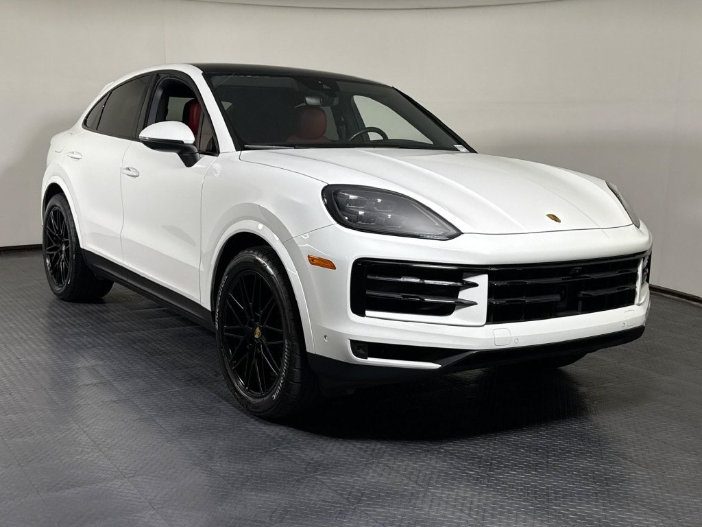 Certified 2024 Porsche Cayenne Coupe AWD/4WD image 9