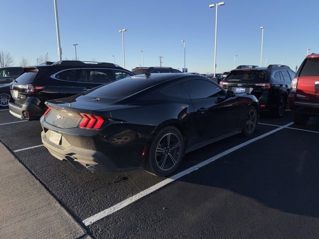 Used 2025 Ford Mustang Coupe image 4