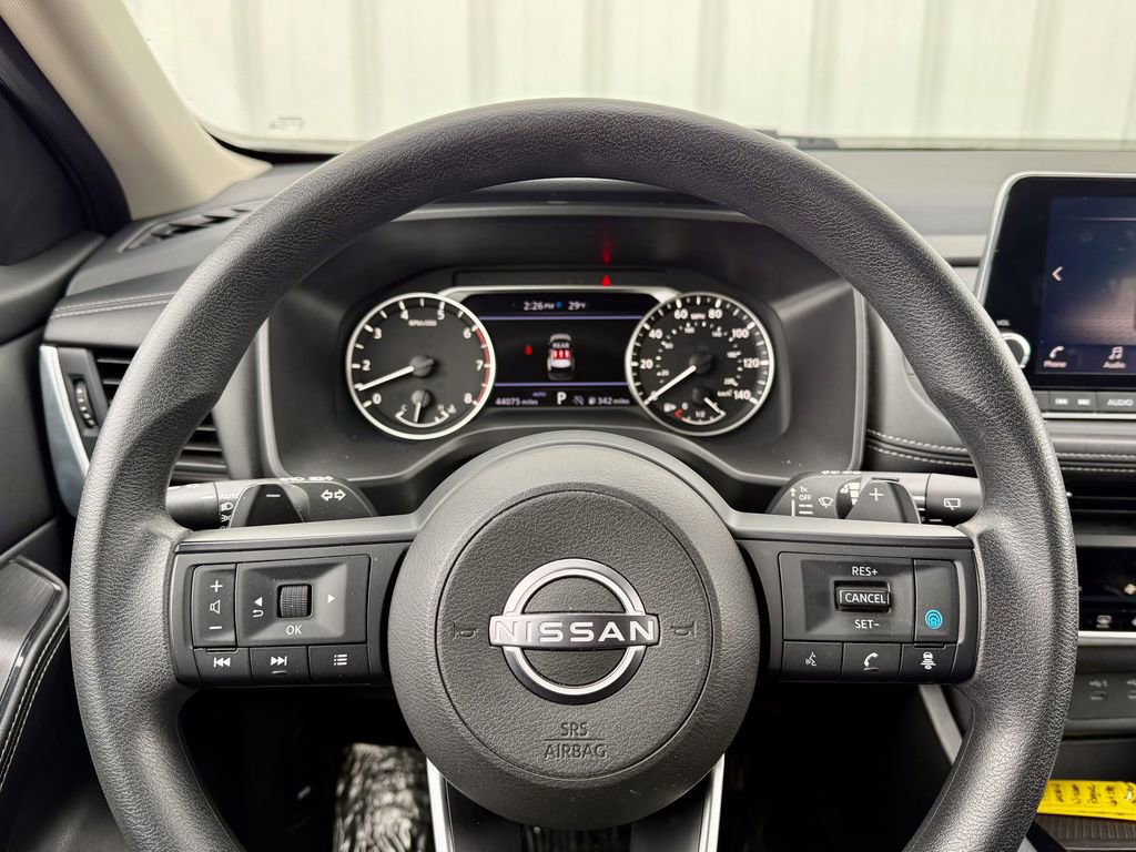 Used 2024 Nissan Rogue SV image 23