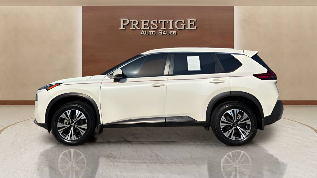 Used 2022 Nissan Rogue SV w/ SV Premium Package FWD image 2