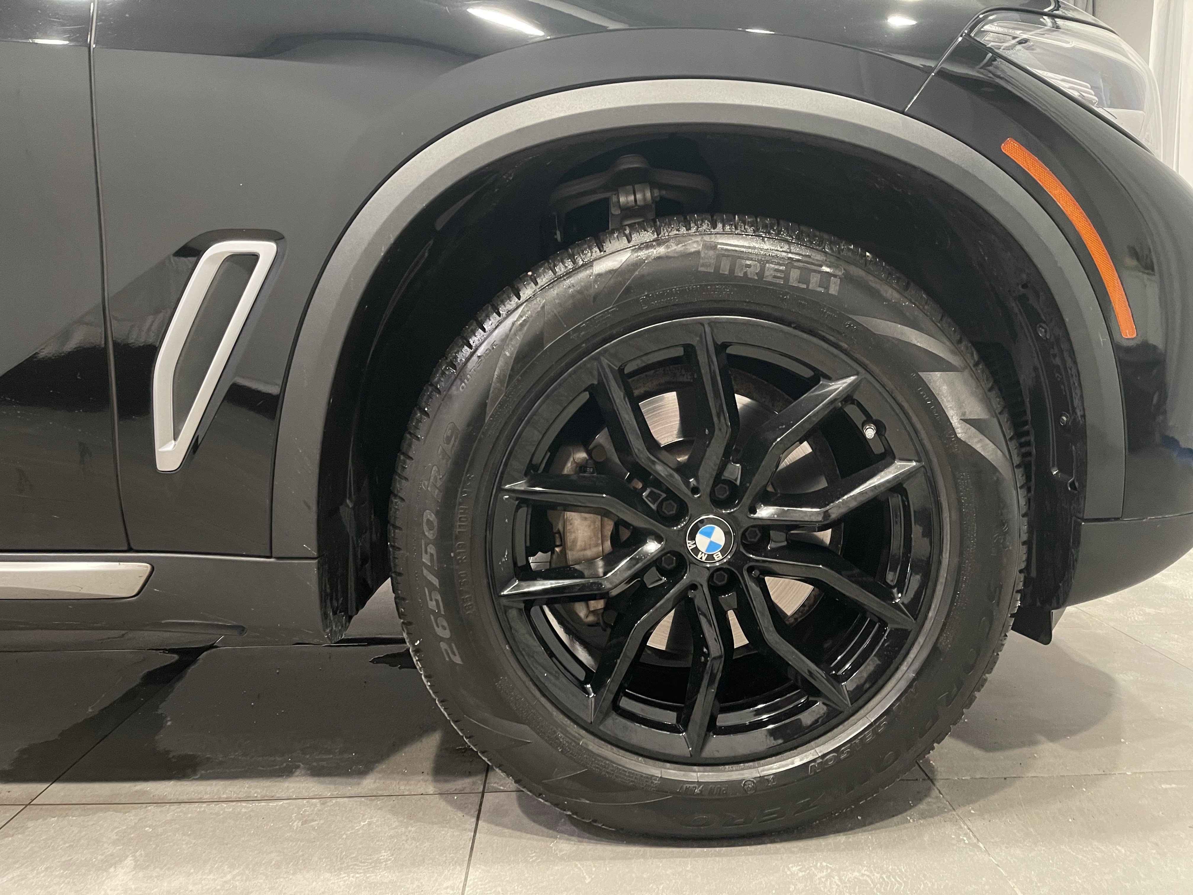 Used 2023 BMW X5 xDrive40i w/ Premium Package image 11