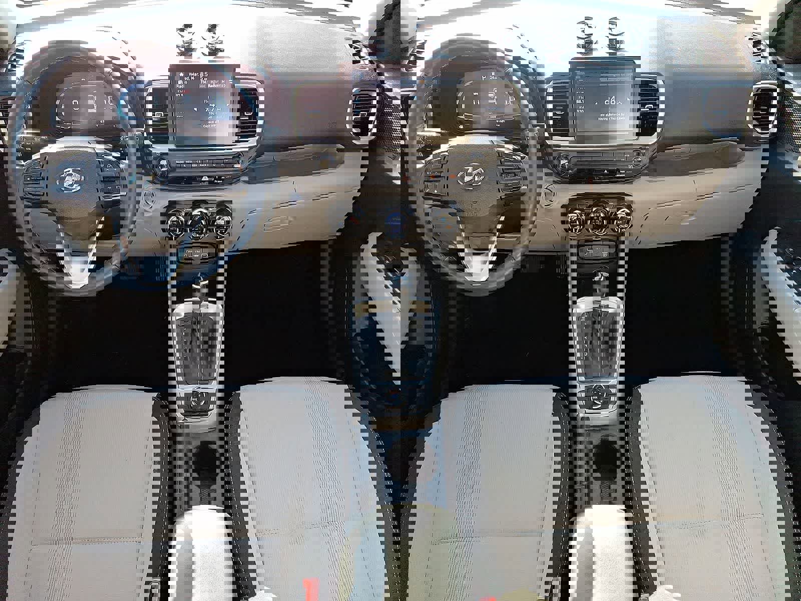 Used 2024 Hyundai Venue SEL image 26