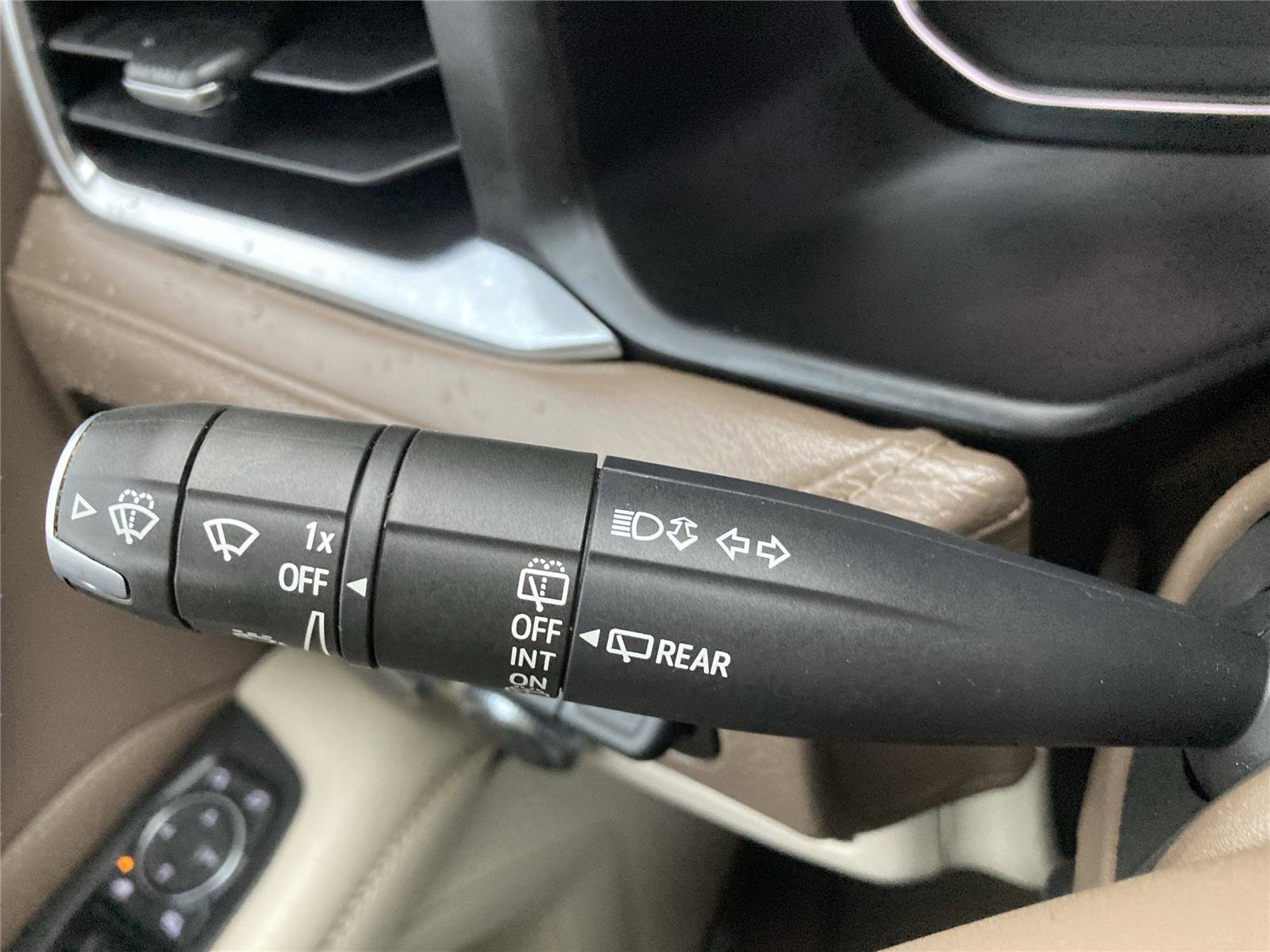 Used 2021 GMC Yukon Denali w/ Denali Premium Package image 20