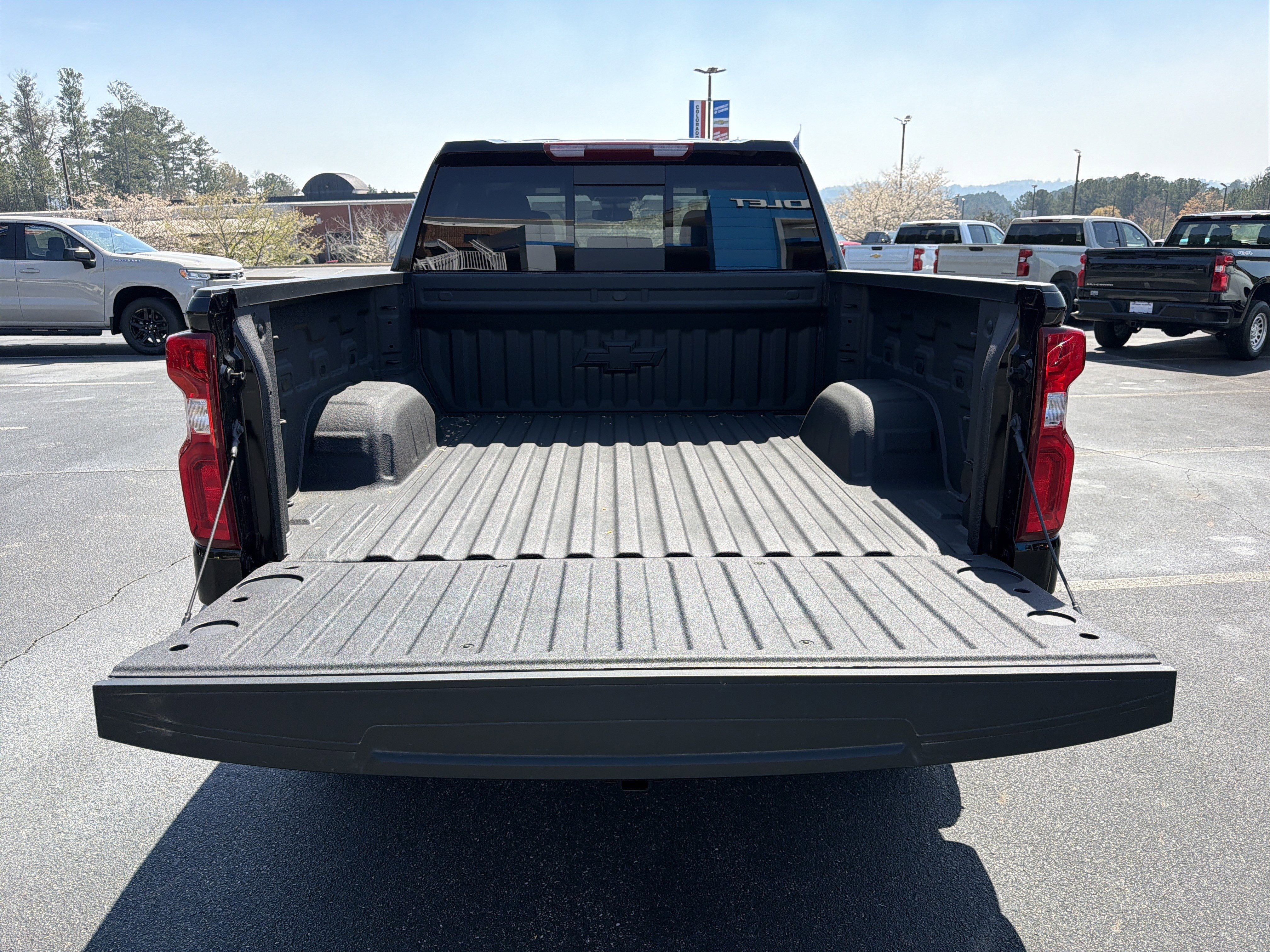 New 2025 Chevrolet Silverado 1500 RST w/ Convenience Package II image 18