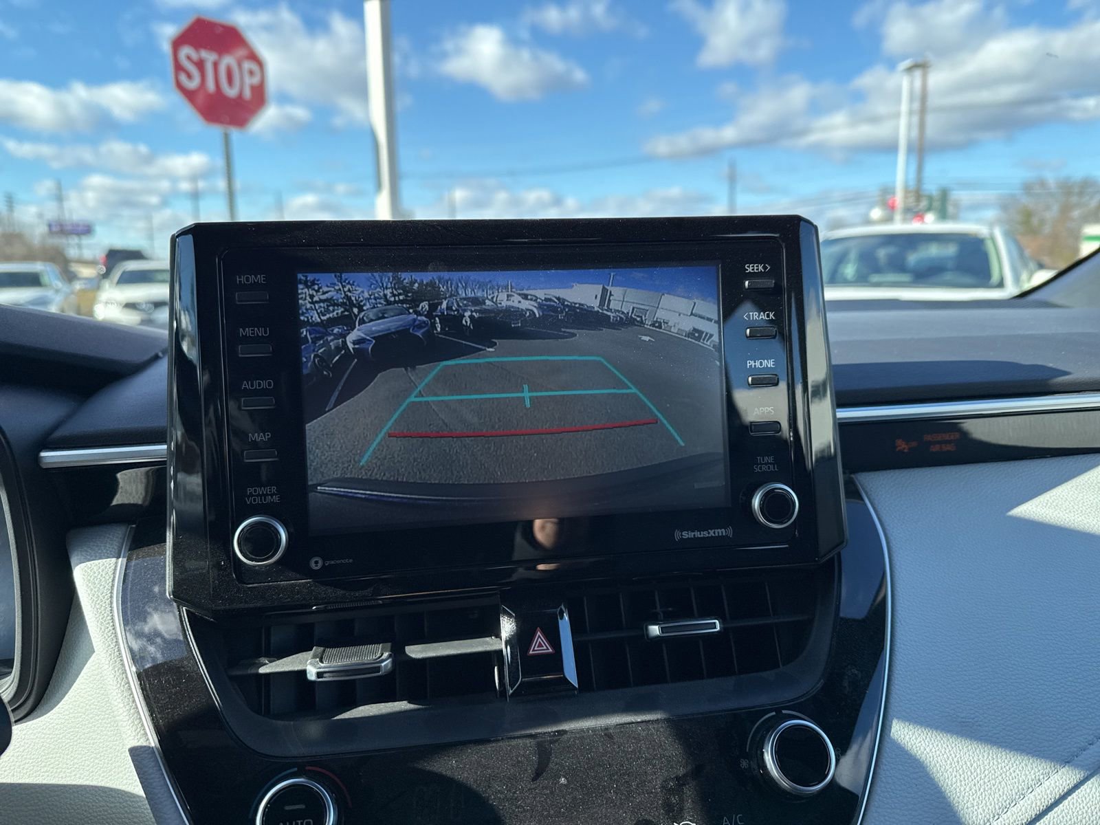 Used 2022 Toyota Corolla SE image 18