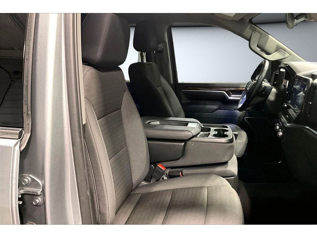 Used 2025 GMC Sierra 2500 SLE w/ SLE Convenience Package image 8