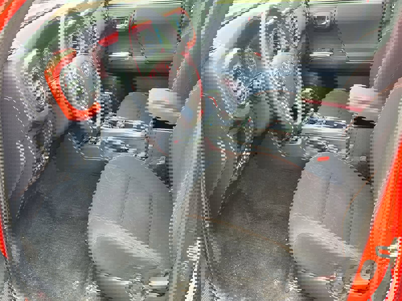 Used 2017 Toyota Tacoma TRD Off-Road image 10