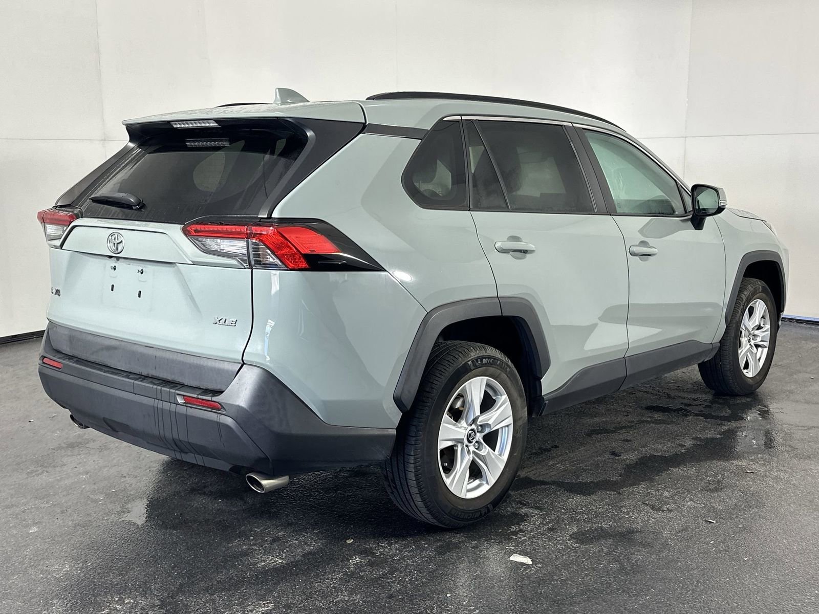 Used 2020 Toyota RAV4 XLE image 13