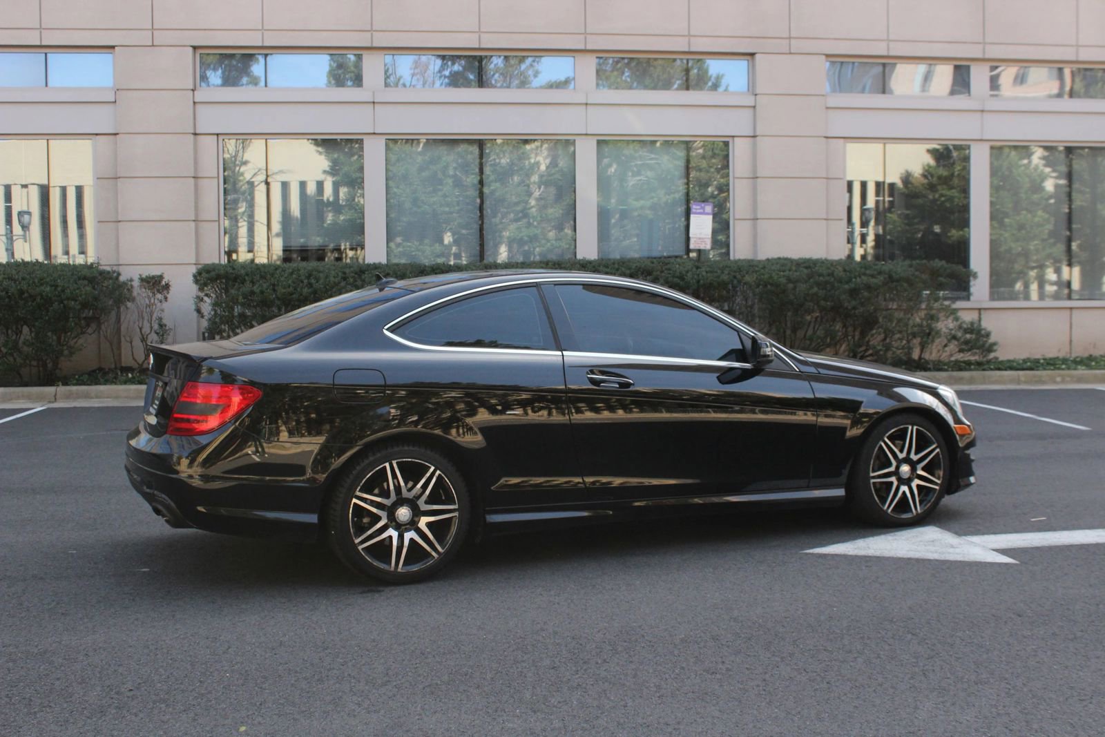 Used 2014 Mercedes-Benz C 350 4MATIC Coupe image 7