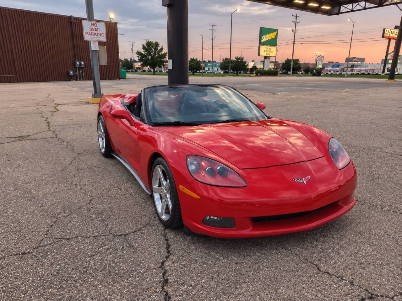 Used 2006 Chevrolet Corvette Convertible w/ Preferred Equipment Group RWD image 29