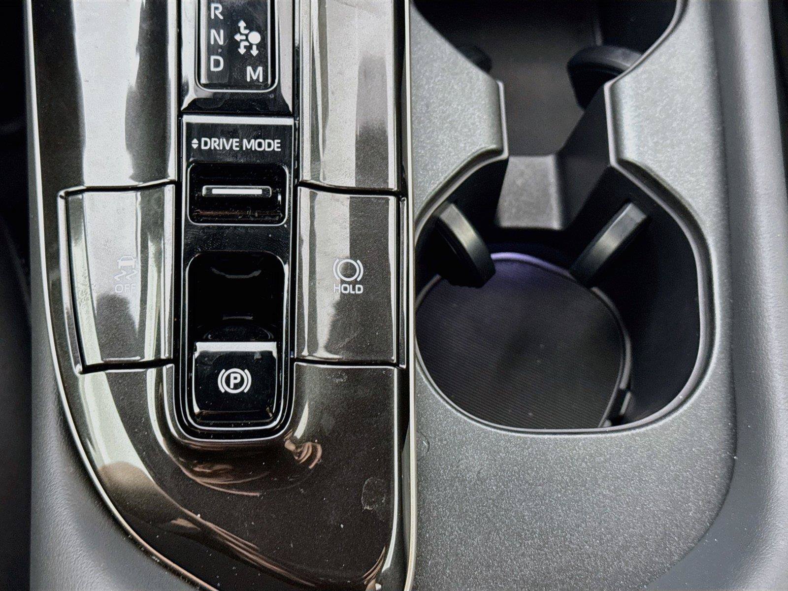 Certified 2024 Toyota Crown Platinum AWD/4WD image 30