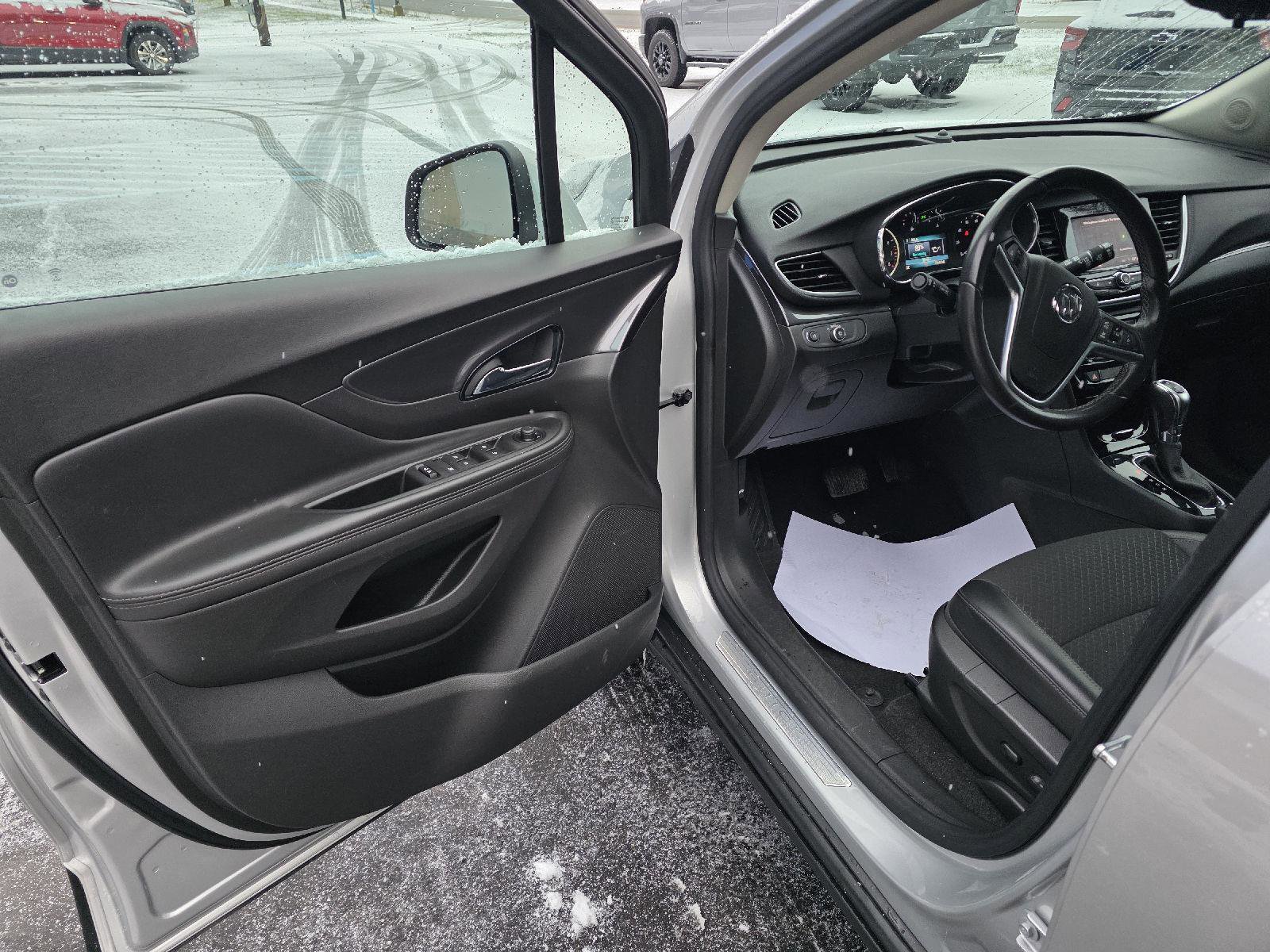 Used 2021 Buick Encore Preferred w/ Safety Package image 11