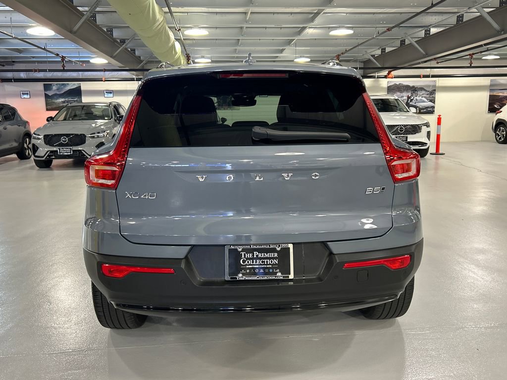Certified 2023 Volvo XC40 B5 Plus w/ Protection Package Premier image 3